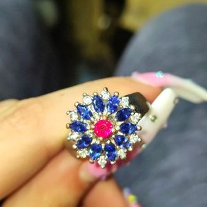 Size 7 1/2 sliver flower ring